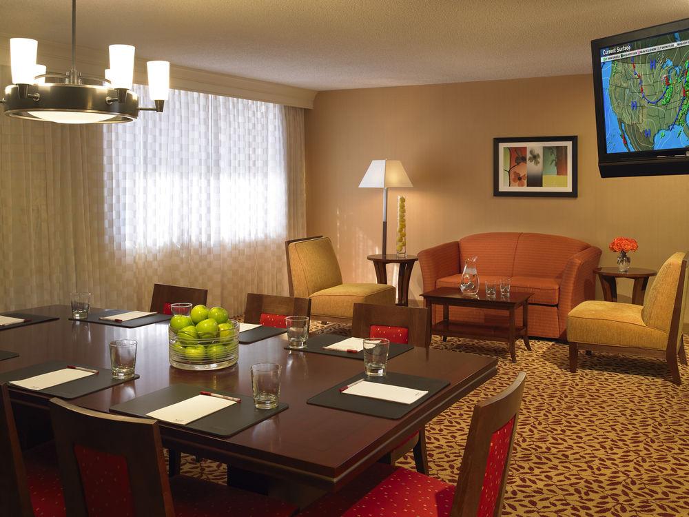 Marriott Kansas 3*